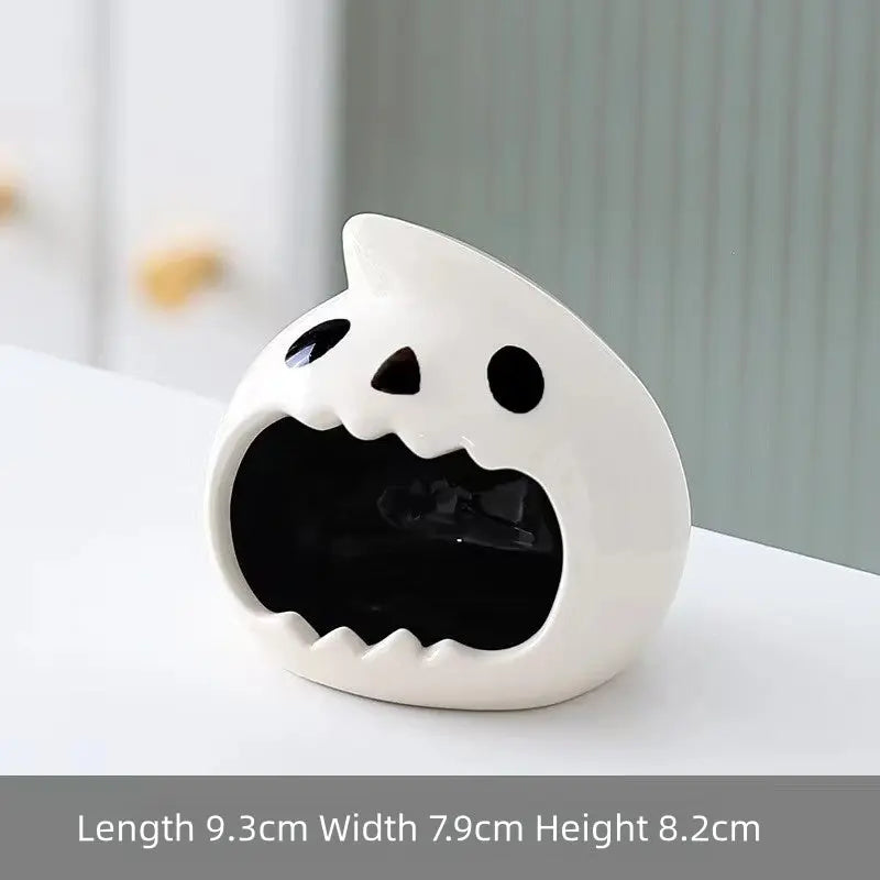 Cute Ghost Ceramic Ashtray: Adorable Desk Decor Gift for Men (Ins-Style) A&N