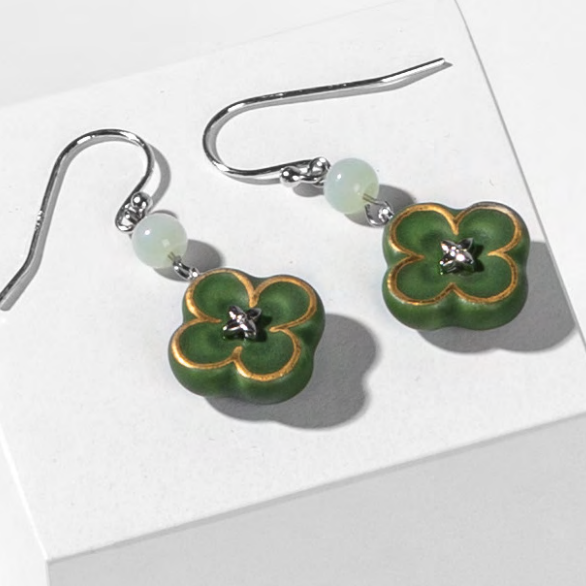 Artisanal Gold-Patterned Four-Leaf Clover Ceramic Jewelry Set