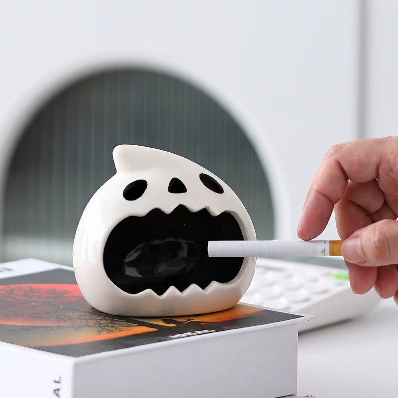 Cute Ghost Ceramic Ashtray: Adorable Desk Decor Gift for Men (Ins-Style)