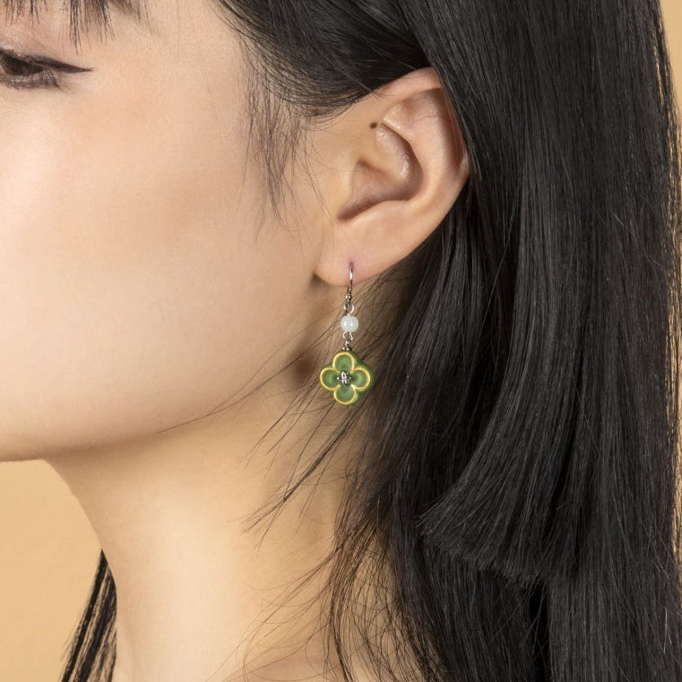 Artisanal Gold-Patterned Four-Leaf Clover Ceramic Jewelry Set