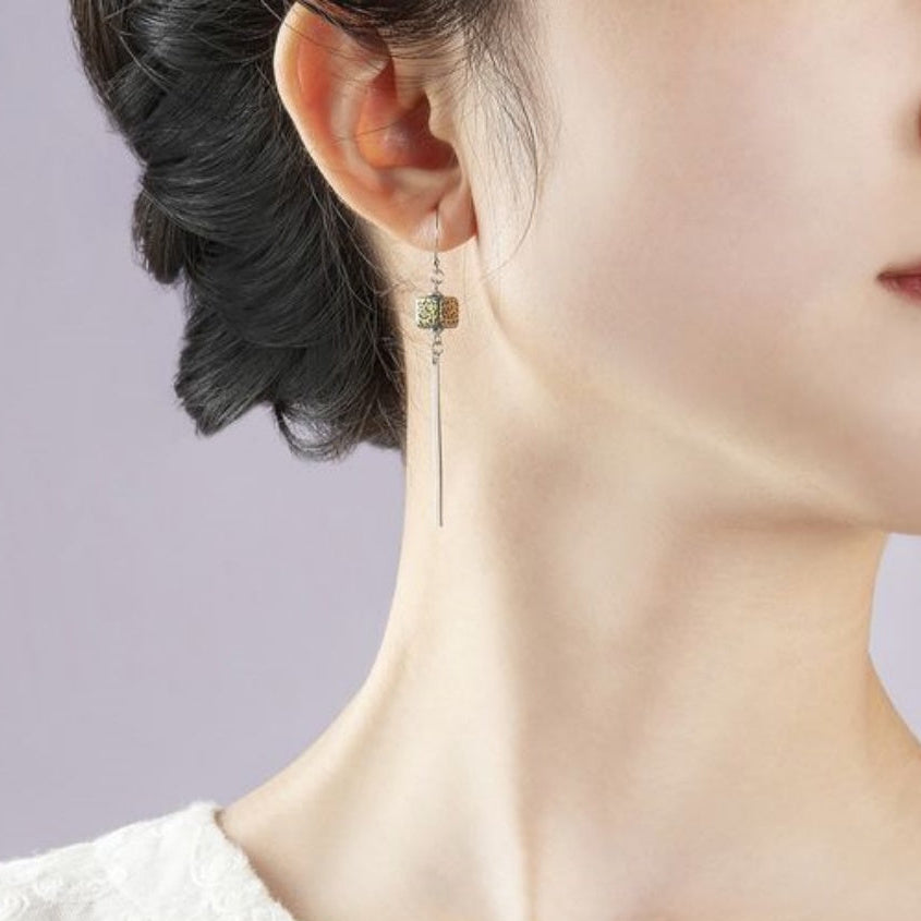 Handcrafted Gemstone Green Wave-Themed Ceramic Jewelry Set with Gold Floral Patterns